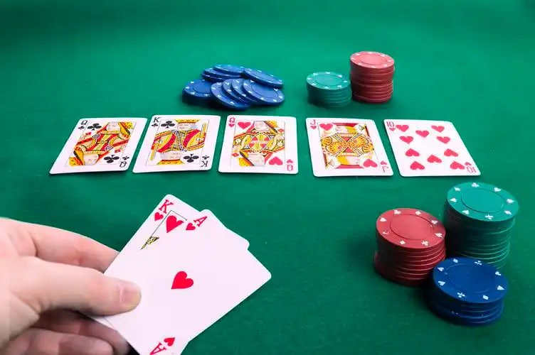 Philippine player accessing Spin Lucky casino live dealer table on a mobile phone browser